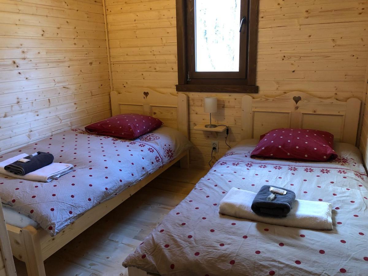 Camping, Hotel De Plein Air Les Cariamas Chateauroux-les-Alpes Exteriör bild