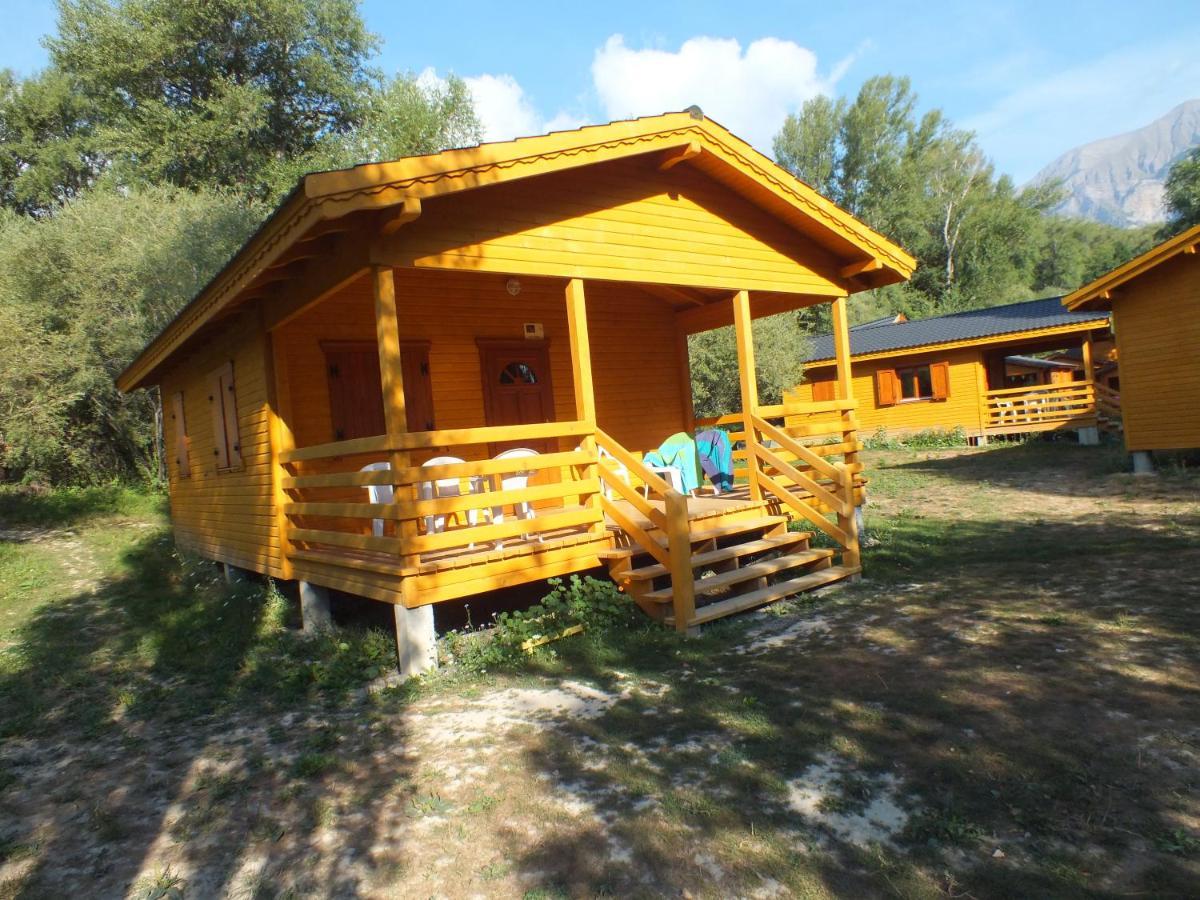 Camping, Hotel De Plein Air Les Cariamas Chateauroux-les-Alpes Rum bild