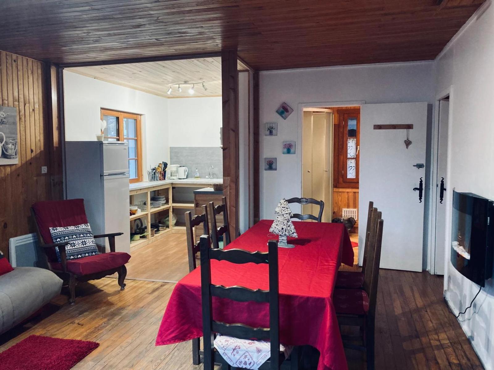 Camping, Hotel De Plein Air Les Cariamas Chateauroux-les-Alpes Exteriör bild