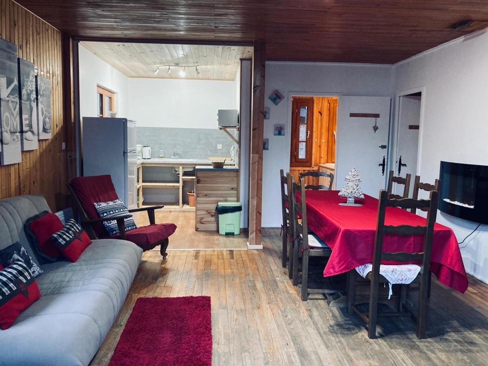 Camping, Hotel De Plein Air Les Cariamas Chateauroux-les-Alpes Exteriör bild