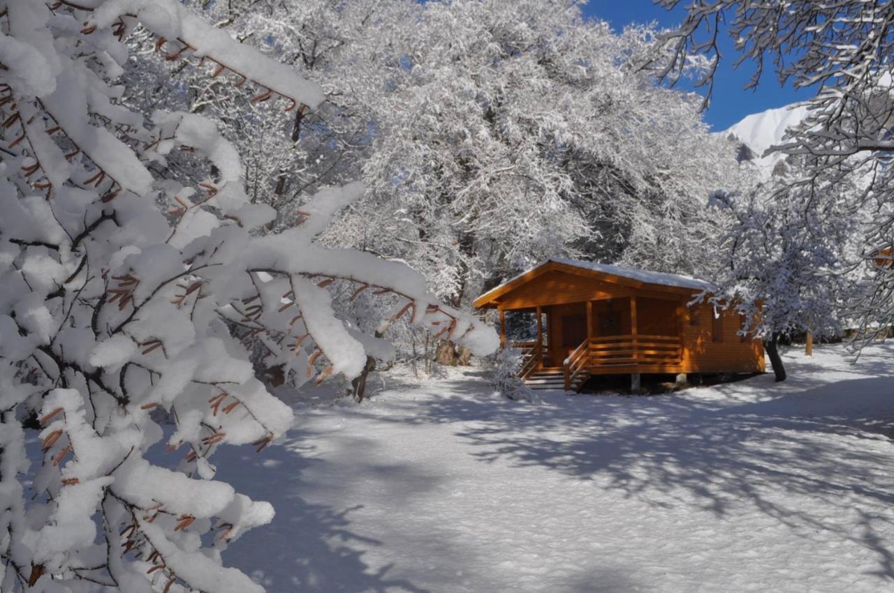 Camping, Hotel De Plein Air Les Cariamas Chateauroux-les-Alpes Exteriör bild